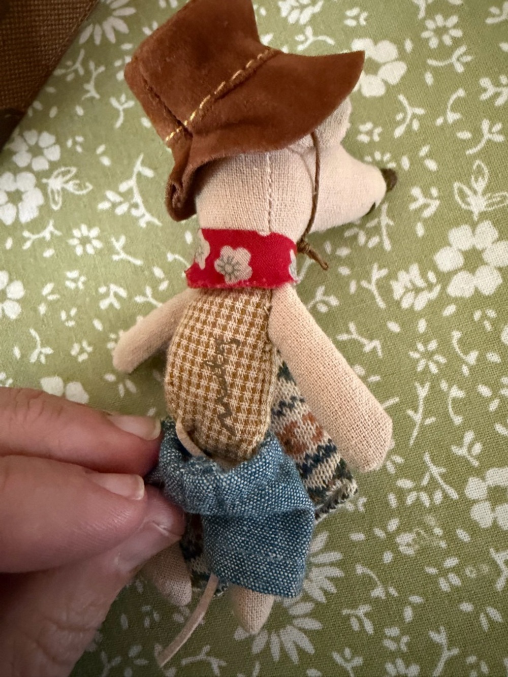 Retired Maileg Cowboy in a Suitcase Little Brother Mouse in New Condition - Picture 9 of 11